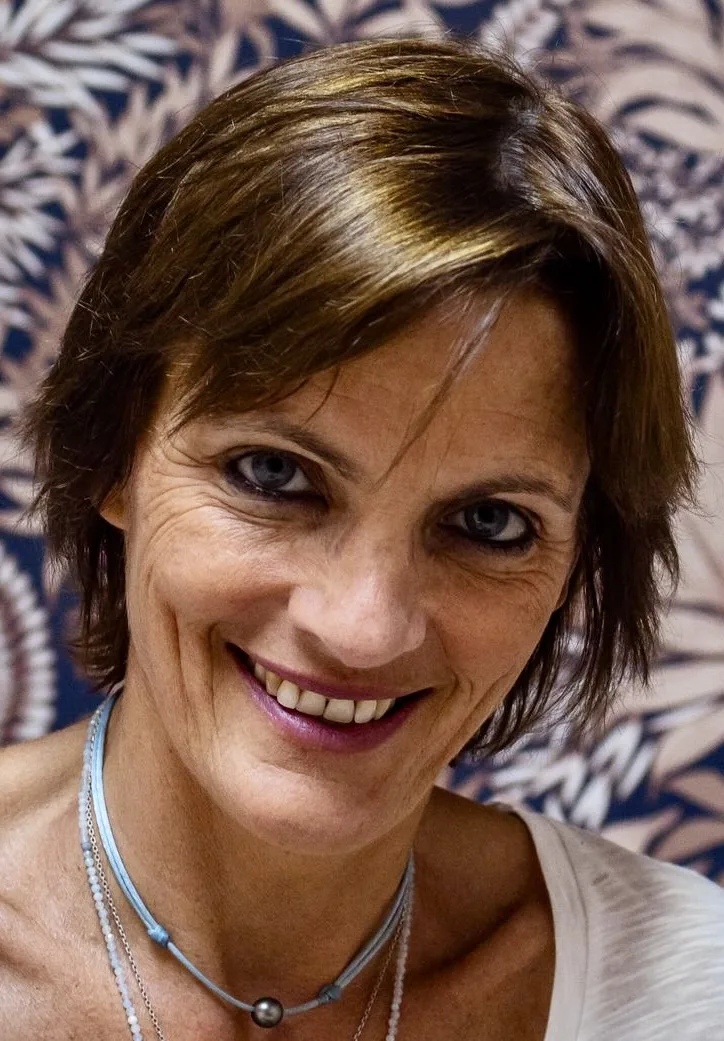 Yasmina DESCHAMPS